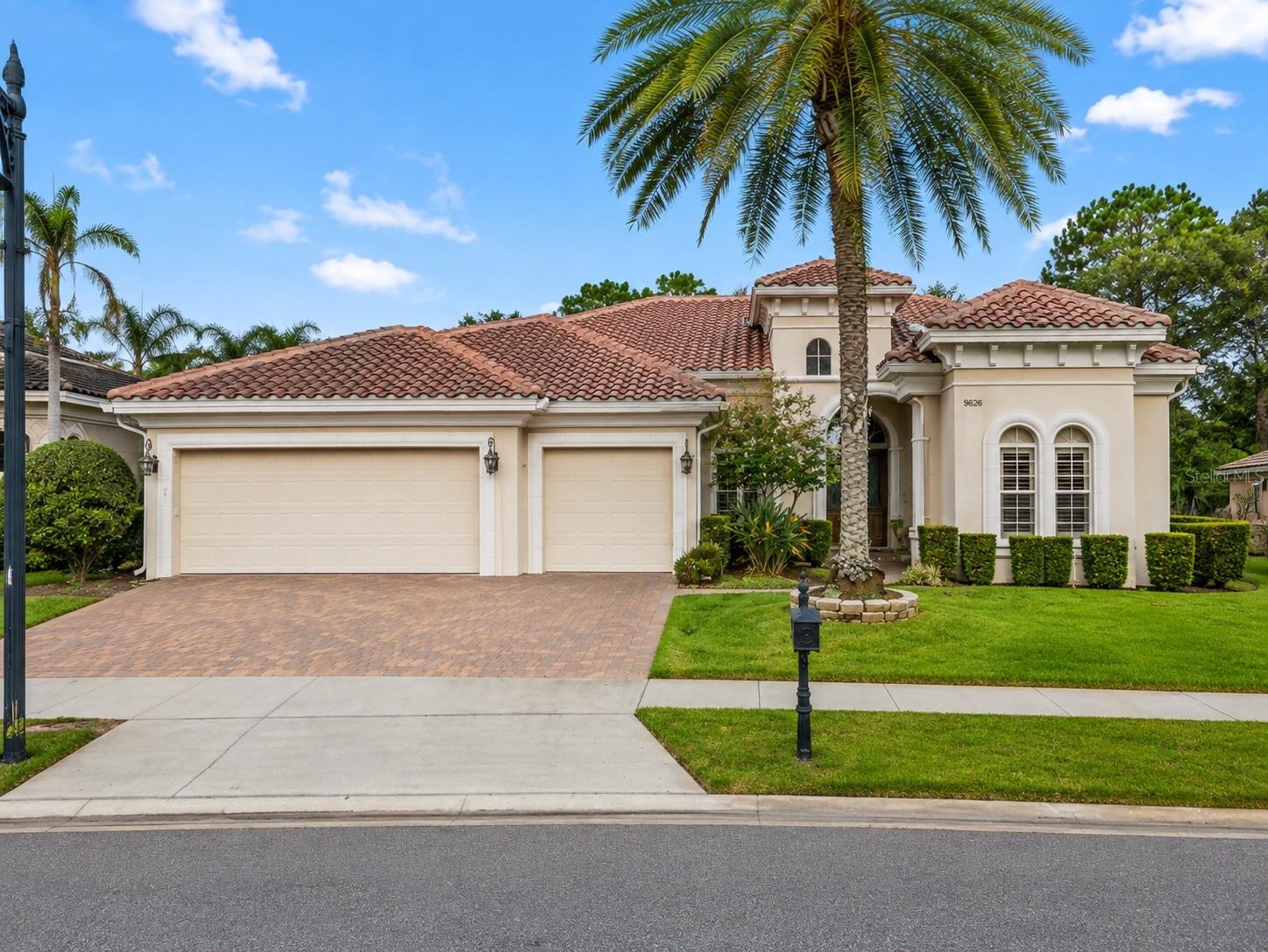 Foto de propiedad en 9626 HATTON CIR ORLANDO con MLS# O6436913