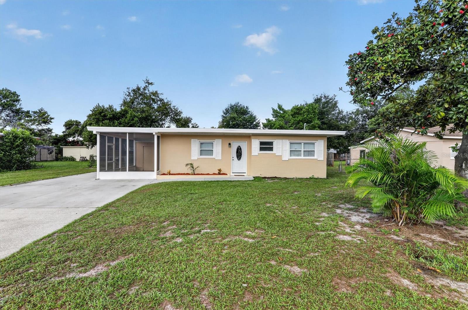 Foto de propiedad en 208 PALMYRA DR ORLANDO con MLS# O6437148