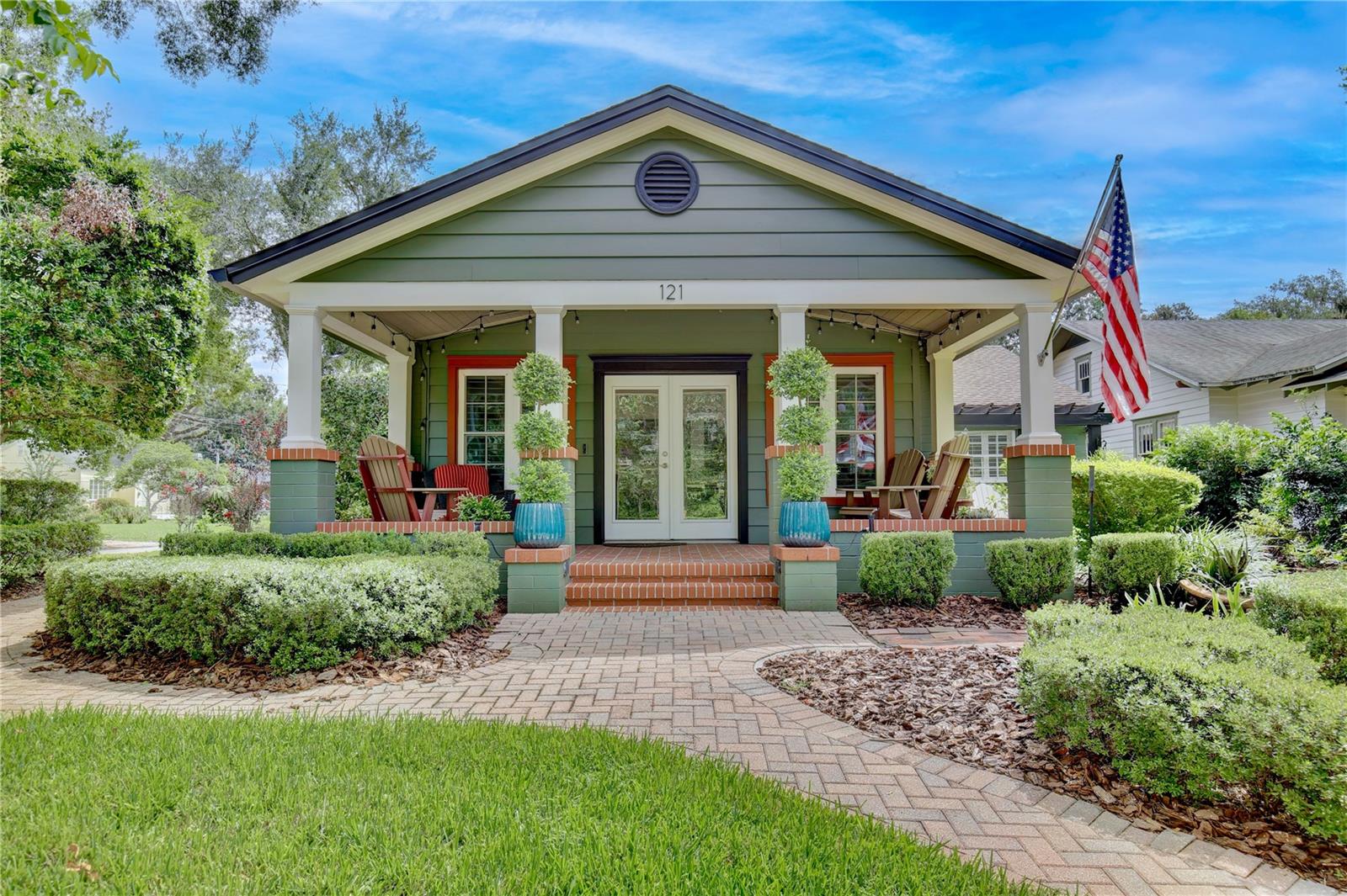 En Venta 121 ROSEARDEN DR, ORLANDO, FL 32803