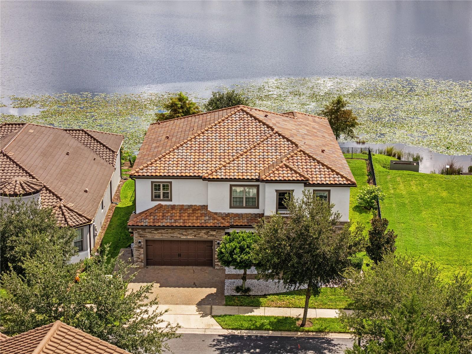 En Venta 11244 LEMON LK, ORLANDO, FL 32836