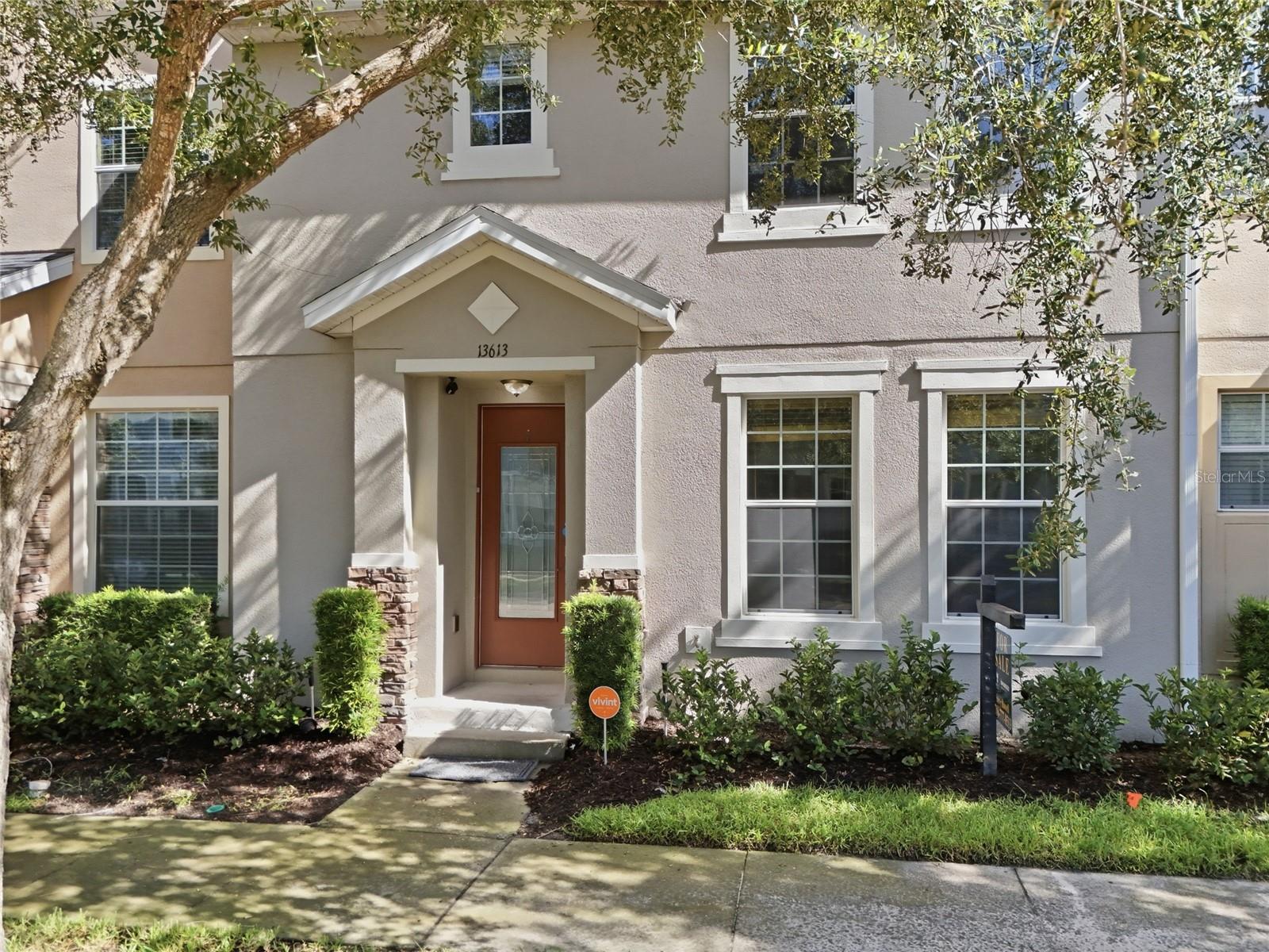Welcome to 13613 Eridanus Drive in Avalon Park