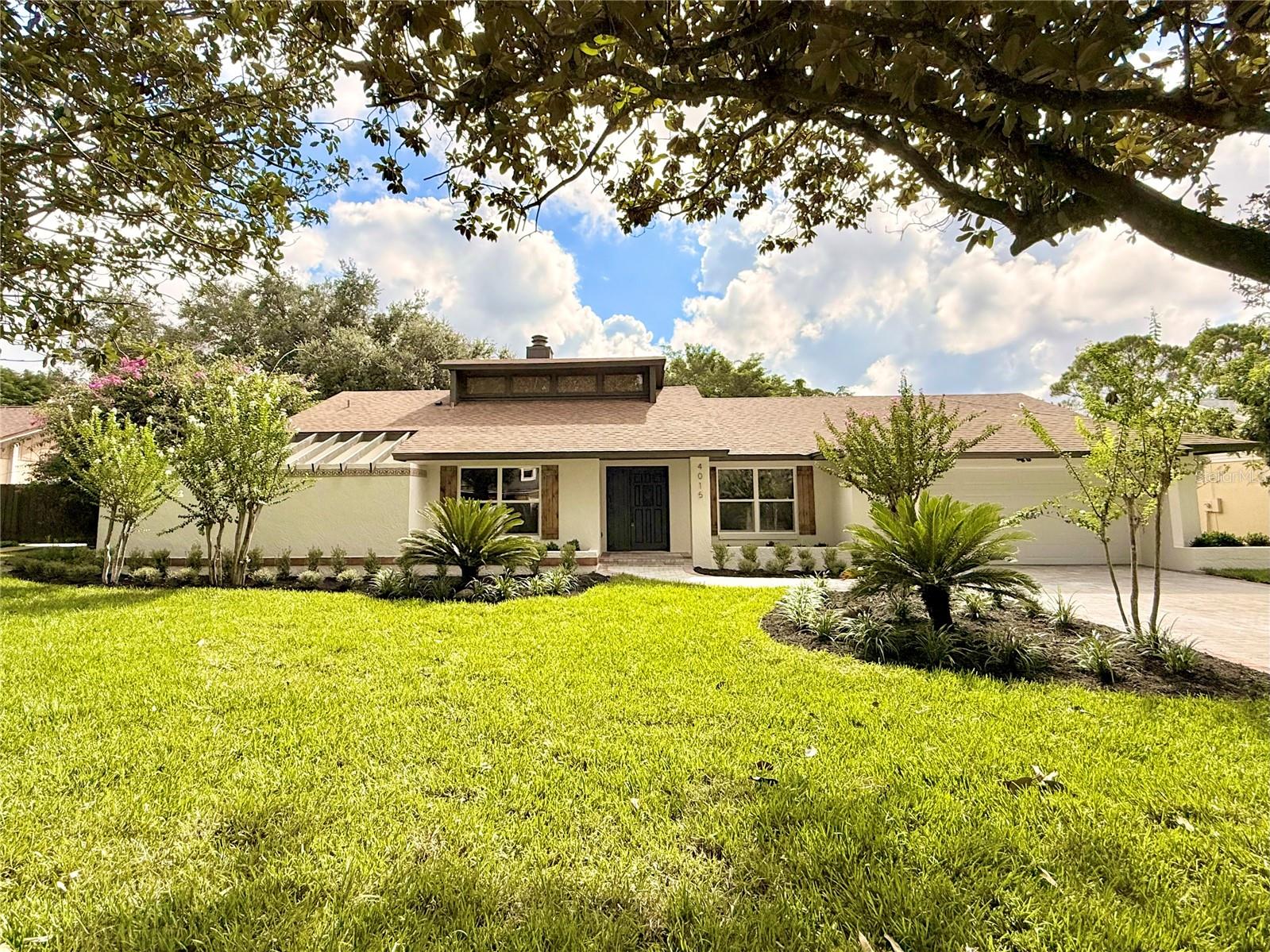 En Venta 4015 LAKE MIRA DR, ORLANDO, FL 32817