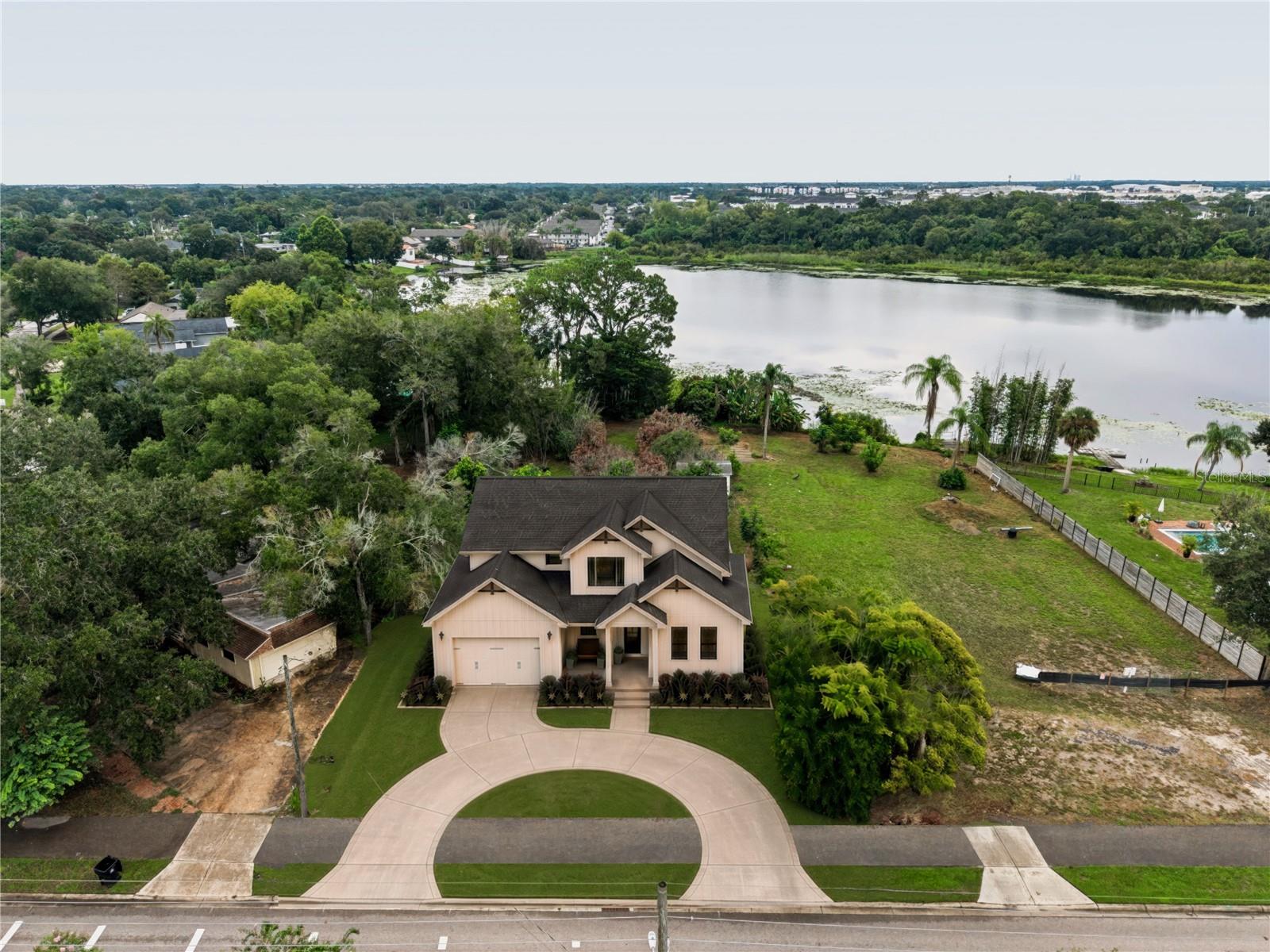 En Venta 1111 N BUMBY AVE, ORLANDO, FL 32803