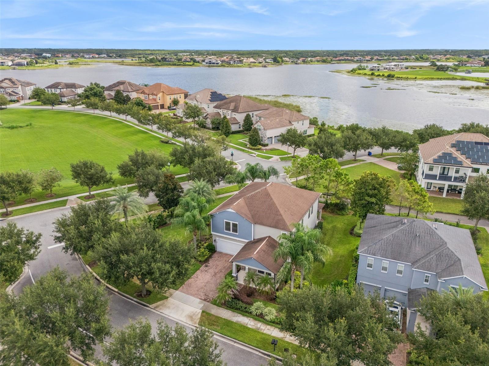 Foto de propiedad en 8001 POND APPLE DR WINTER GARDEN con MLS# O6437864