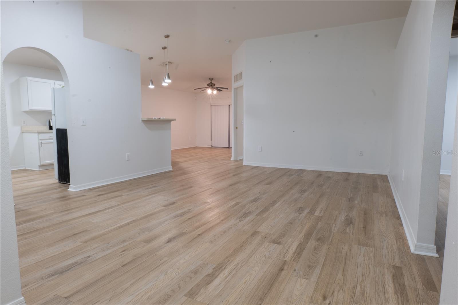 Foto de propiedad en 5689 SYCAMORE CANYON DR KISSIMMEE con MLS# O6437929