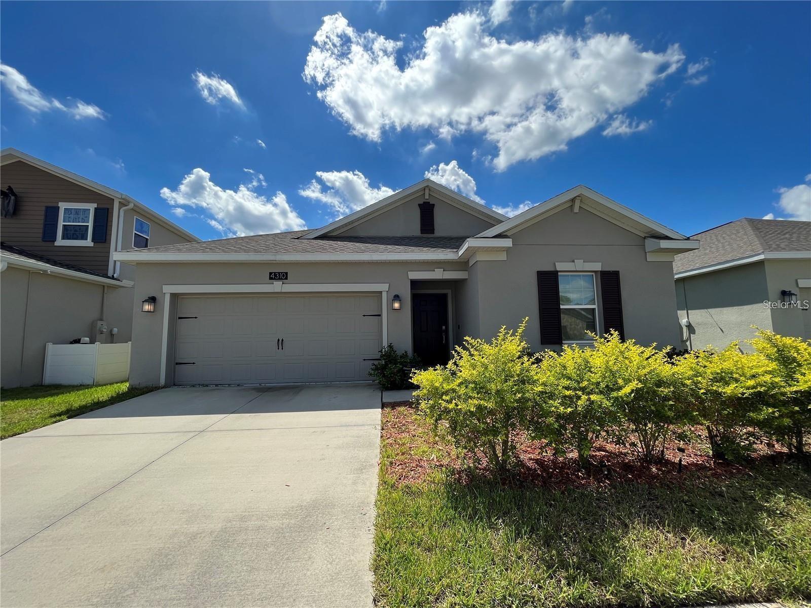 Foto de propiedad en 4310 SEVEN CANYONS DR KISSIMMEE con MLS# O6438327