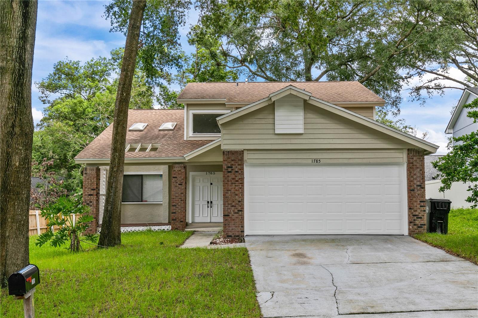 Foto de propiedad en 1785 SUMMIT CHASE AVE APOPKA con MLS# O6438484