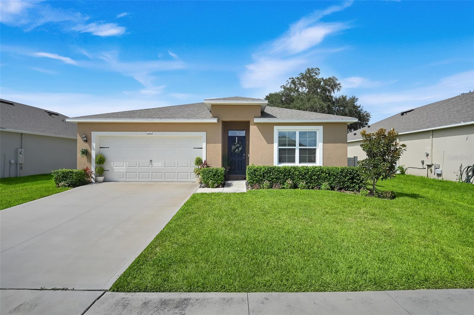 Foto de propiedad en 5457 HAYLOFT DR APOPKA con MLS# O6438487