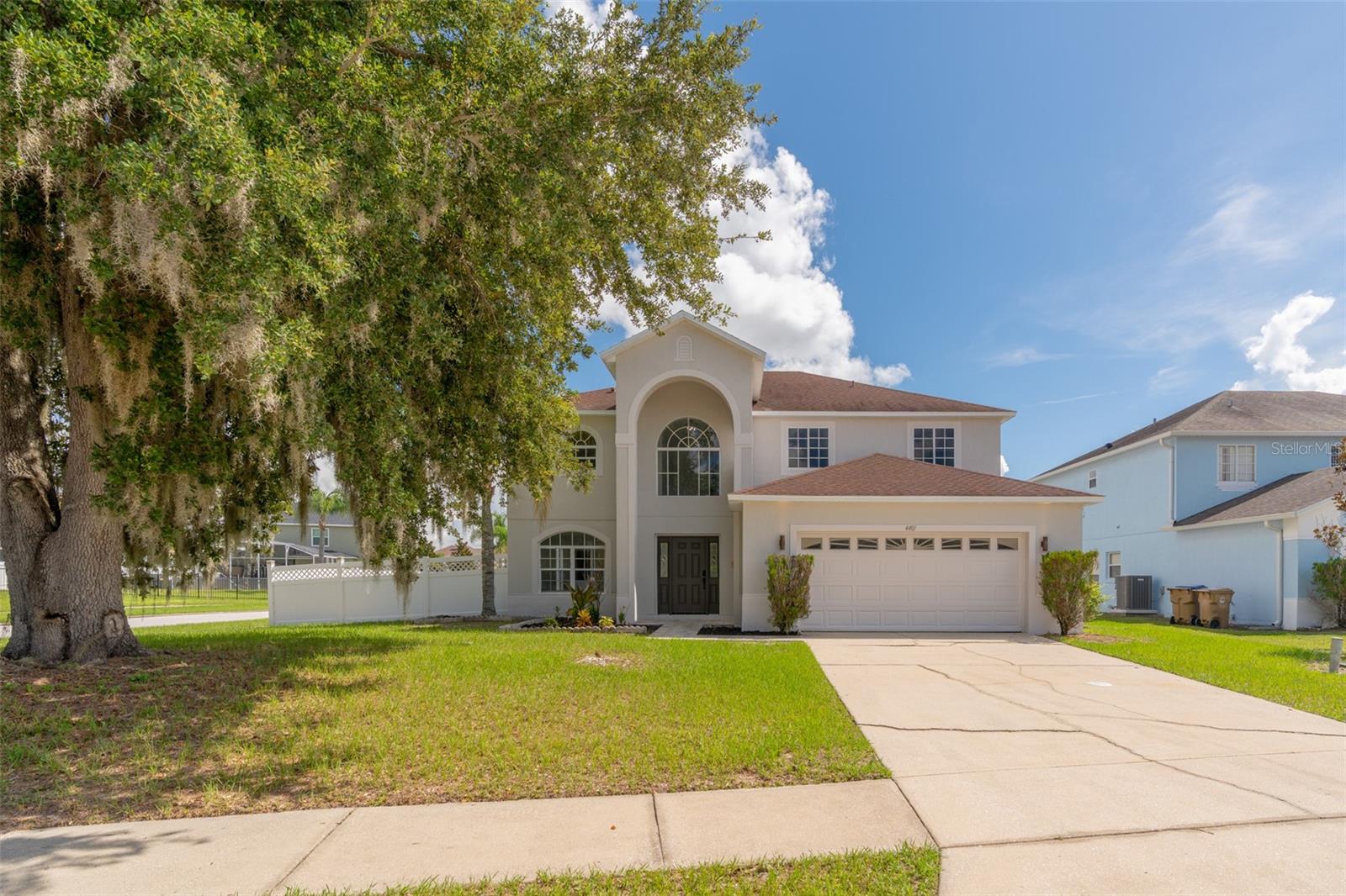 En Venta 4401 EVERGREEN FOREST LOOP, KISSIMMEE, FL 34758