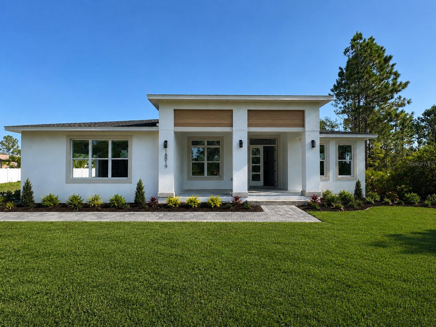 Foto de propiedad en 18819 NETHERLAND ST ORLANDO con MLS# O6438725