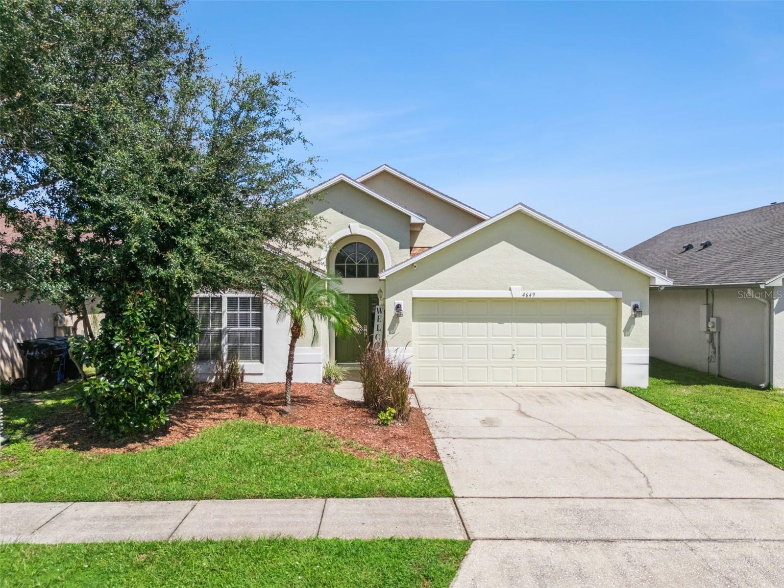En Venta 4649 EAGLE PEAK DR, KISSIMMEE, FL 34746