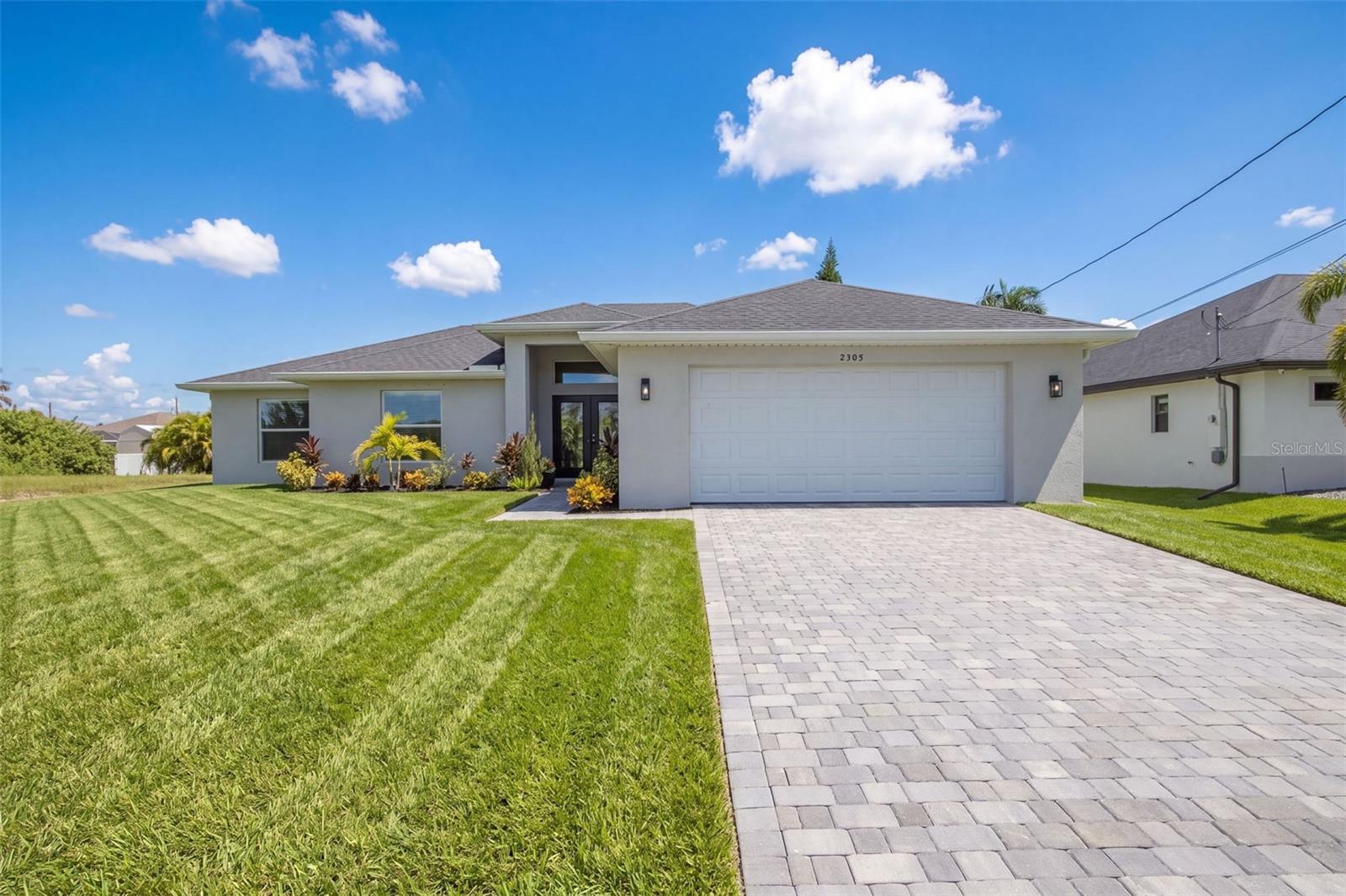 En Venta 2305 NW 34 AVE, CAPE CORAL, FL 33993