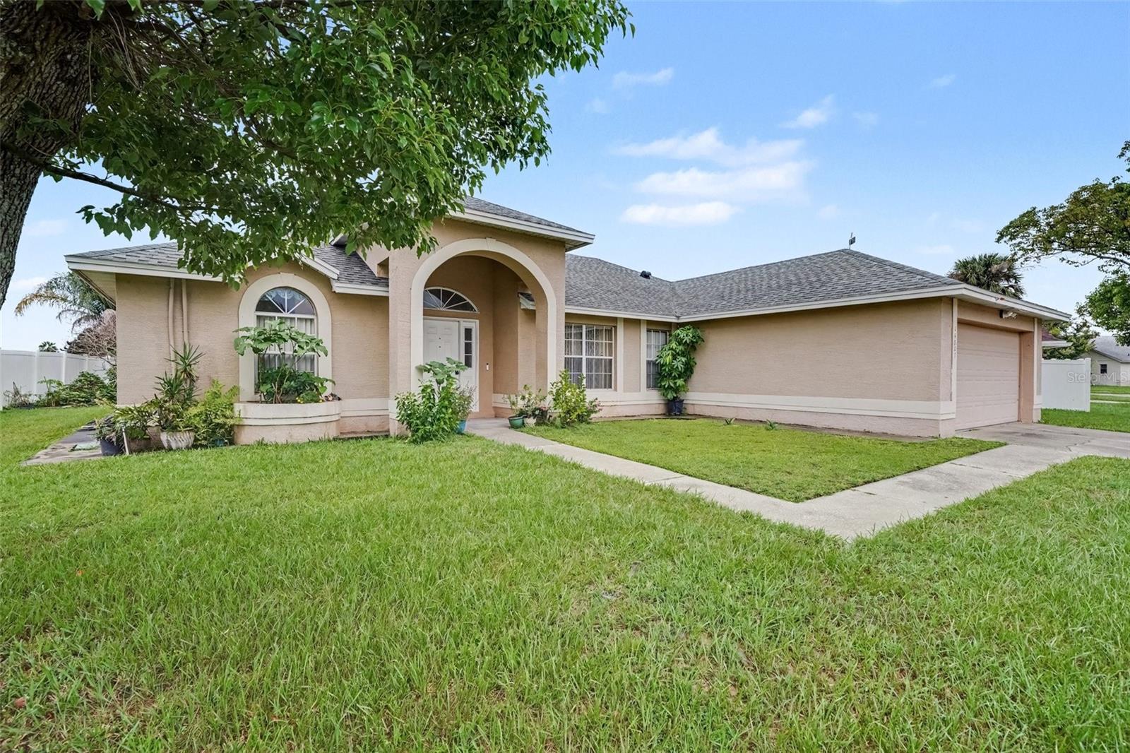 En Venta 14807 DAY LILY CT, ORLANDO, FL 32824