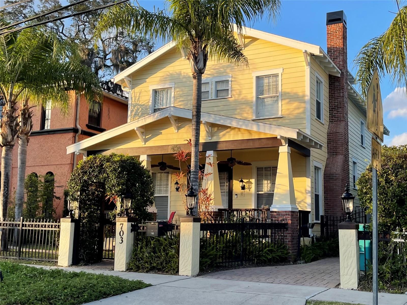 En Venta 703 E AMELIA ST, ORLANDO, FL 32803