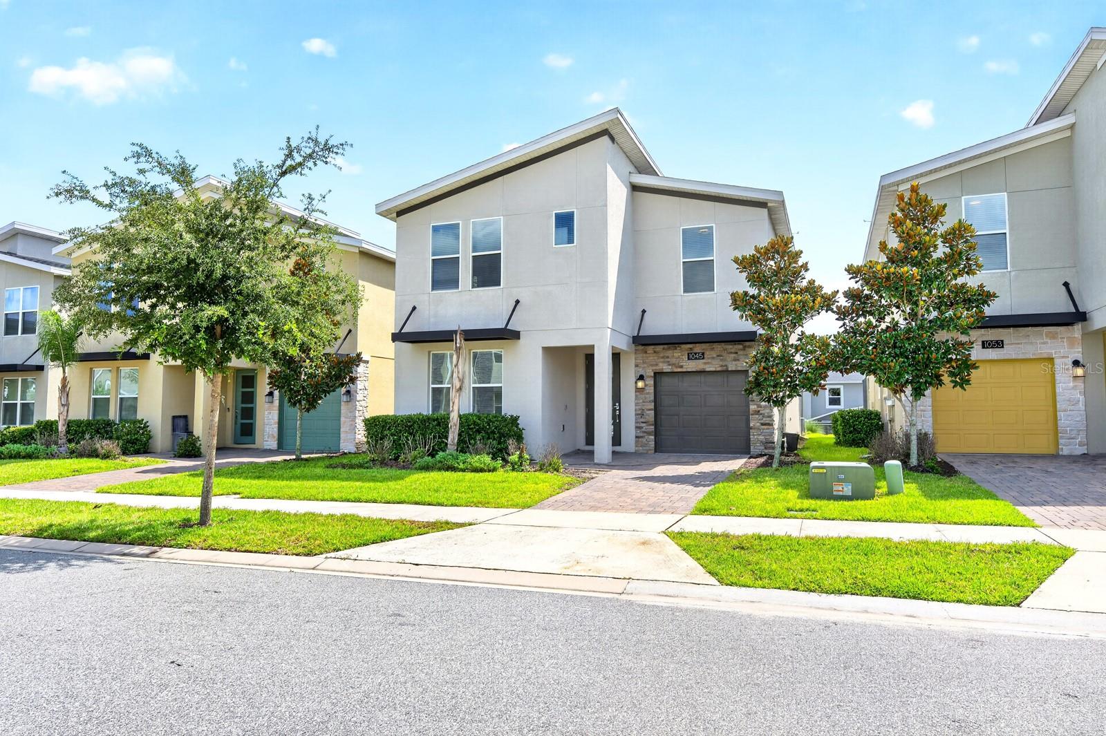 Welcome to this beautifully maintained 6-bedroom, 5-bath POOL HOME in sought-after Stoneybrook South North, delivering nearly 3,300 SQUARE FEET of spacious living, a PRIVATE POOL, resort-style amenities and the flexibility of SHORT-TERM RENTAL USE.