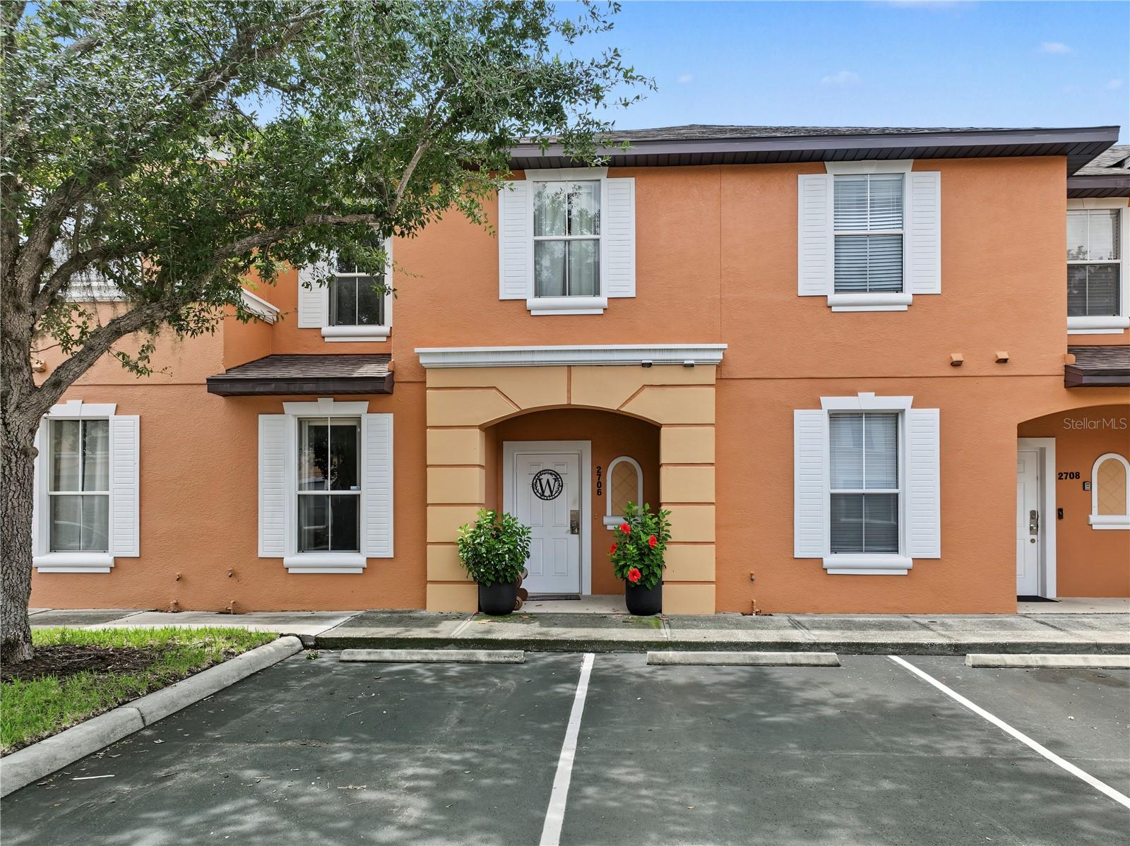 Foto de propiedad en 2706 IMPALA LN #2706 KISSIMMEE con MLS# O6440854