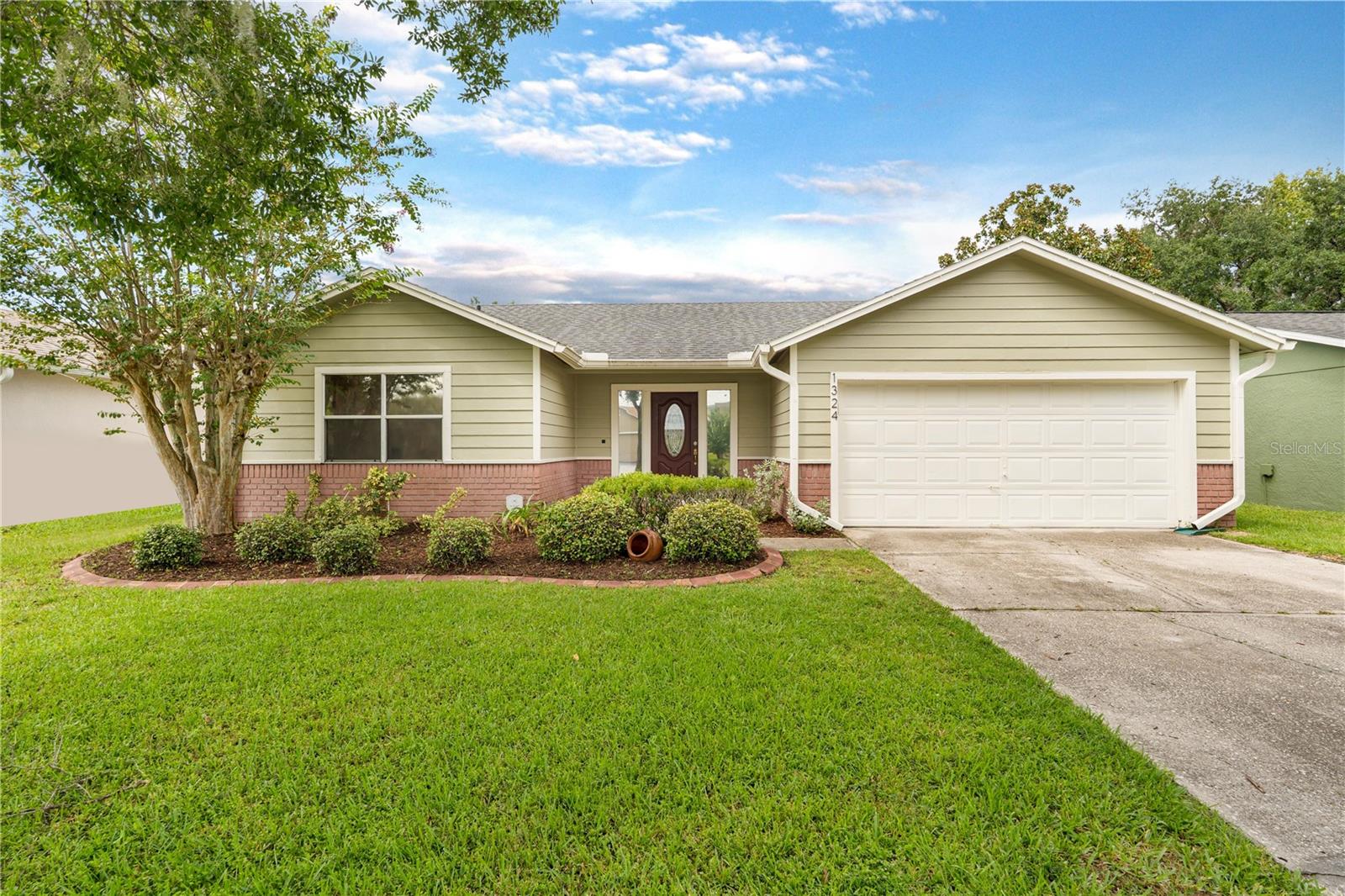 En Venta 1324 SILVERTHORN DR, ORLANDO, FL 32825