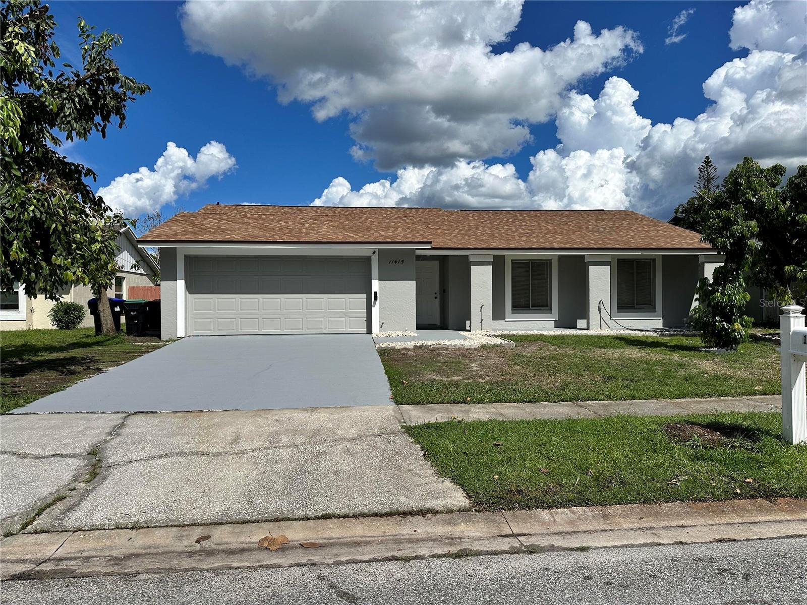 Foto de propiedad en 11415 BRITHON DR ORLANDO con MLS# O6441352