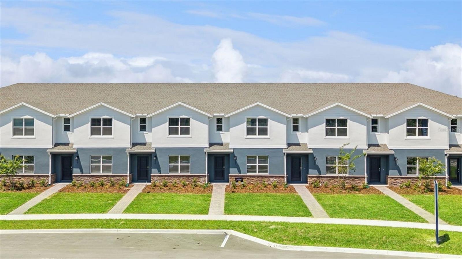 En Venta 2223 RITA LN, KISSIMMEE, FL 34744