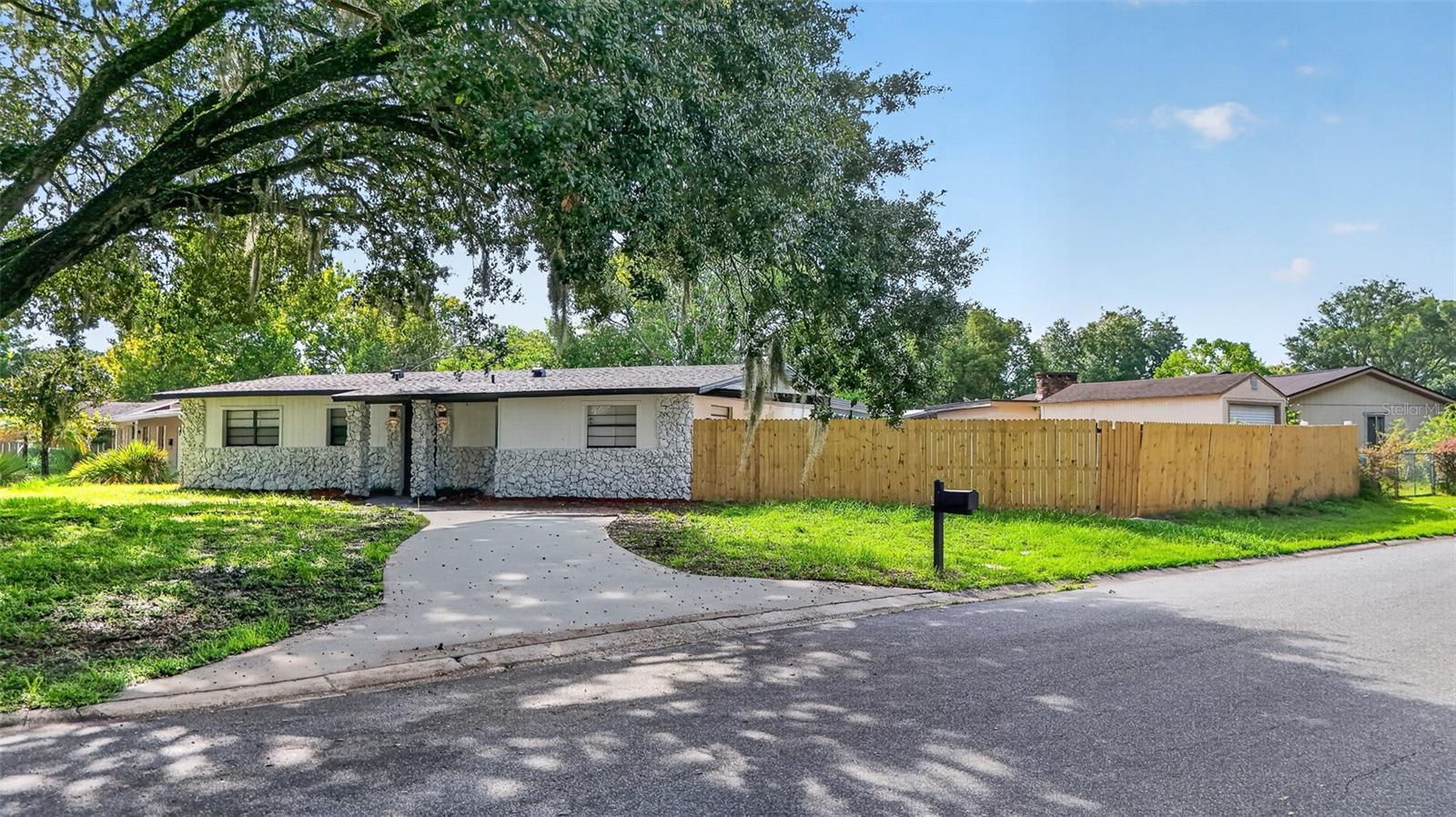 En Venta 10810 GENEVIEVE ST, ORLANDO, FL 32825