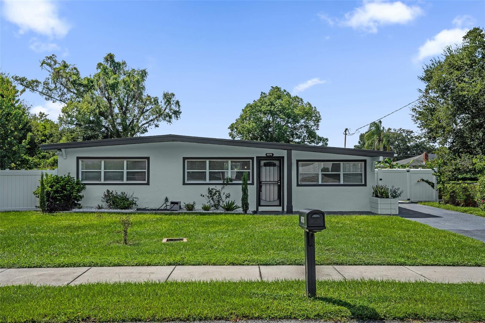 En Venta 4870 SEMINOLE AVE, WINTER PARK, FL 32792