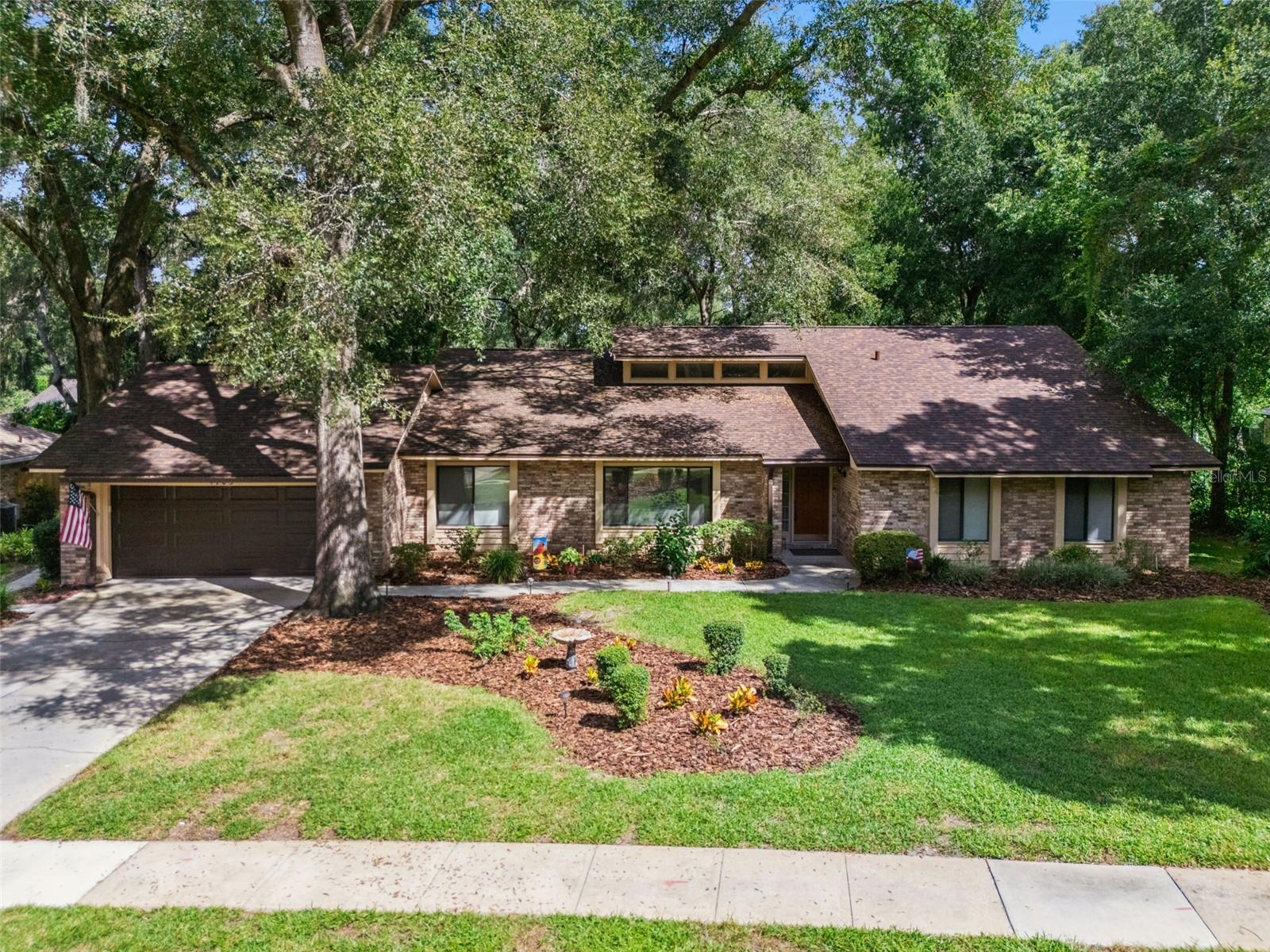 En Venta 1903 LOST PINE LN, APOPKA, FL 32712