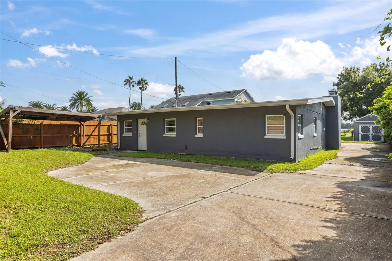 En Venta 33 S ORTMAN DR, ORLANDO, FL 32805