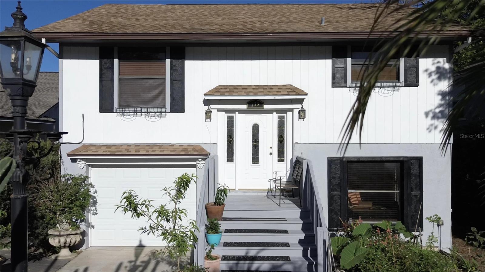 Foto de propiedad en 238 LAKE DR ORLANDO con MLS# O6443081