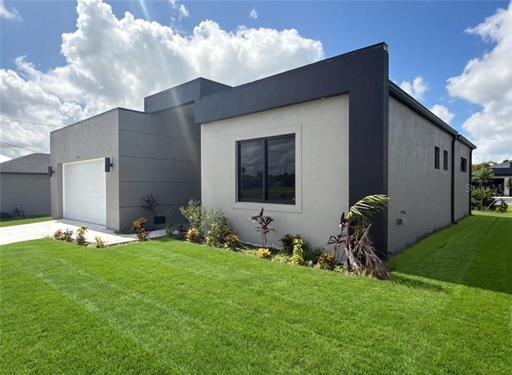 En Venta 4134 NW 32ND LN, CAPE CORAL, FL 33993