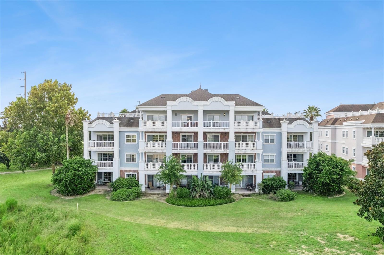 En Venta 1100 SUNSET VIEW CIR #402, REUNION, FL 34747