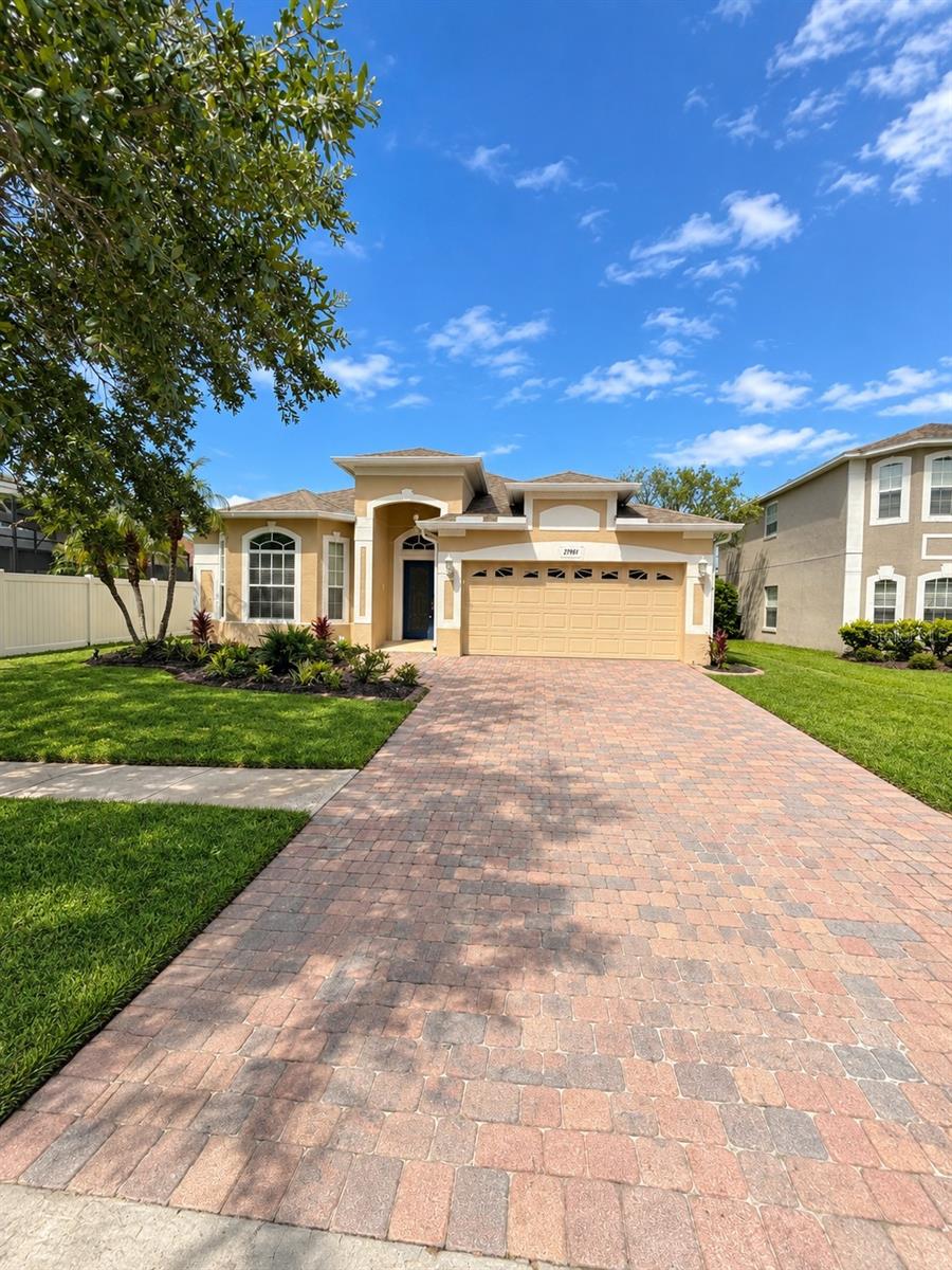 En Venta 2742 DOVER GLEN CIR, ORLANDO, FL 32828