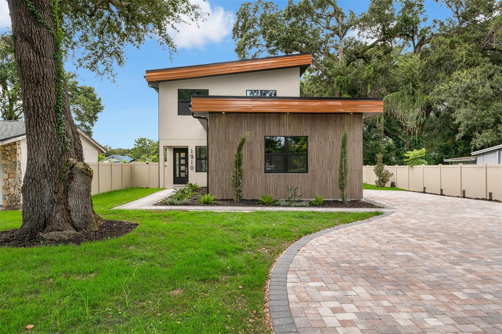 En Venta 1910 CLOVERLAWN AVE, ORLANDO, FL 32806