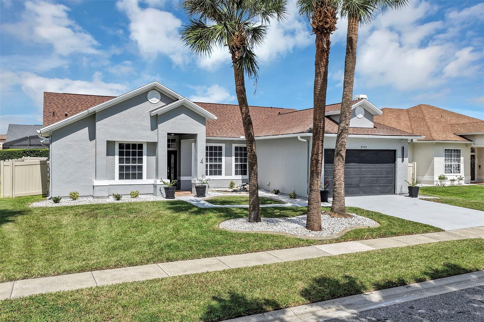 En Venta 3721 AHOYA LN, ORLANDO, FL 32837