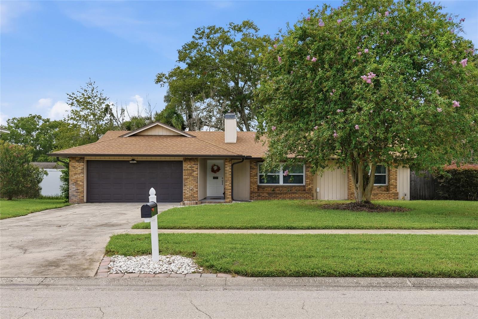 En Venta 1012 GLENSPRINGS AVE, WINTER GARDEN, FL 34787