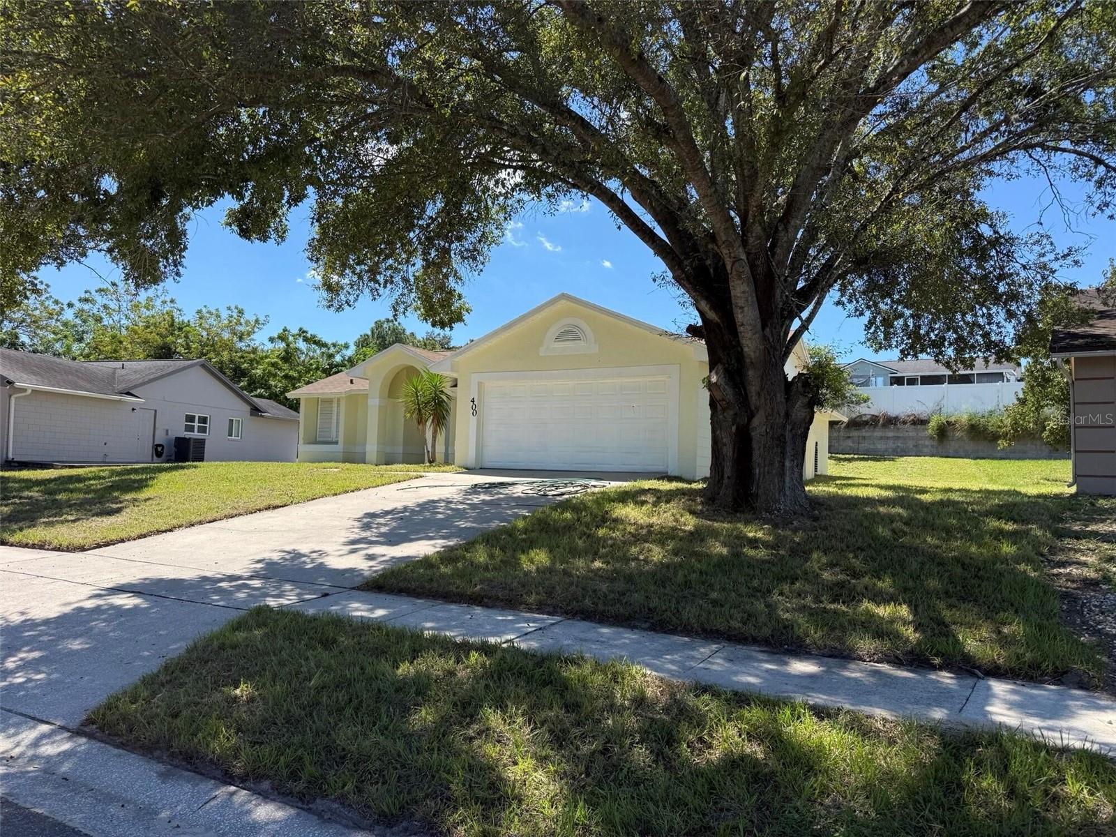 En Venta 400 ASHBOURNE DR, ORLANDO, FL 32835