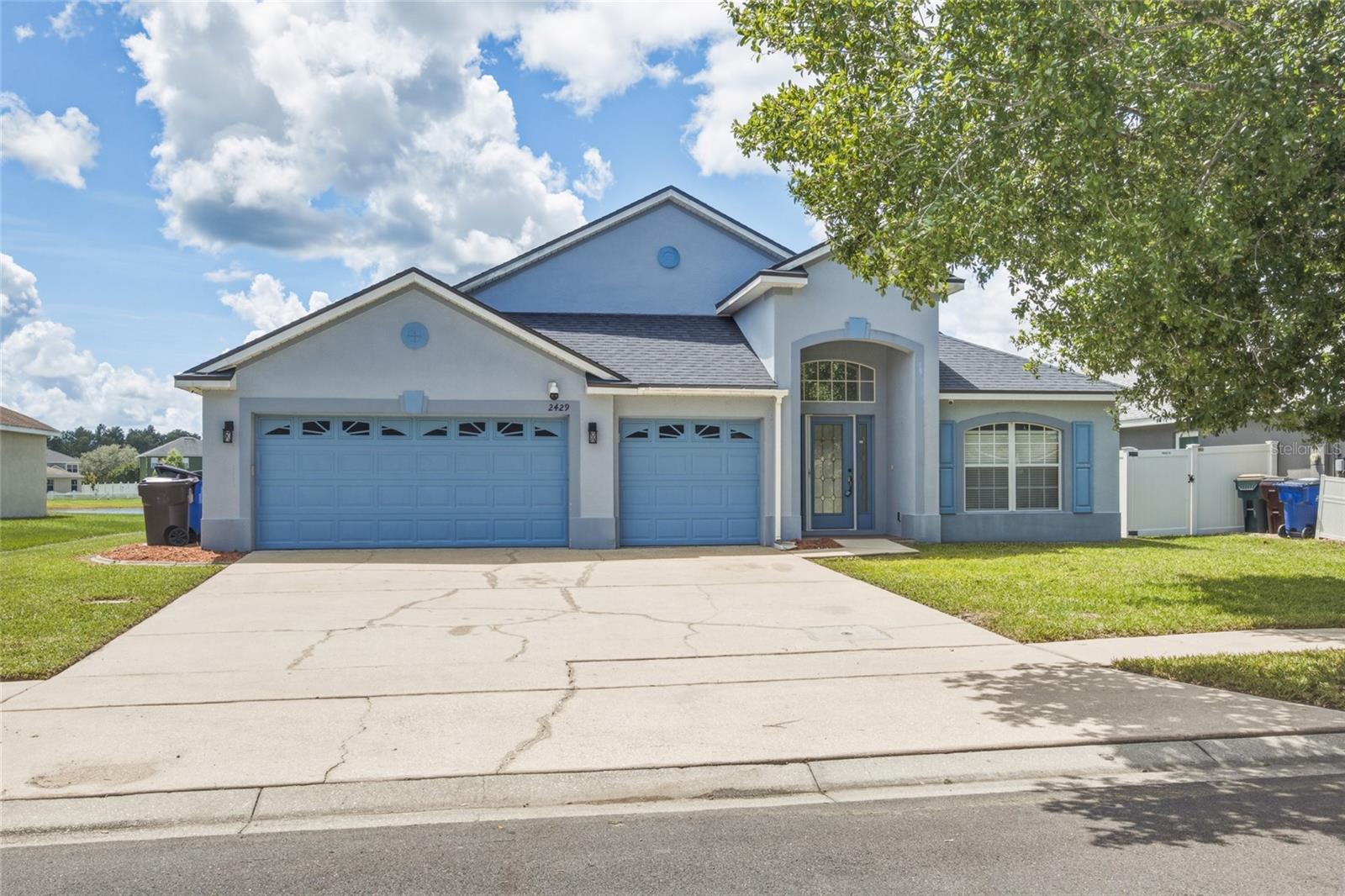 Foto de propiedad en 2429 DEER CREEK BLVD ST CLOUD con MLS# OM731470