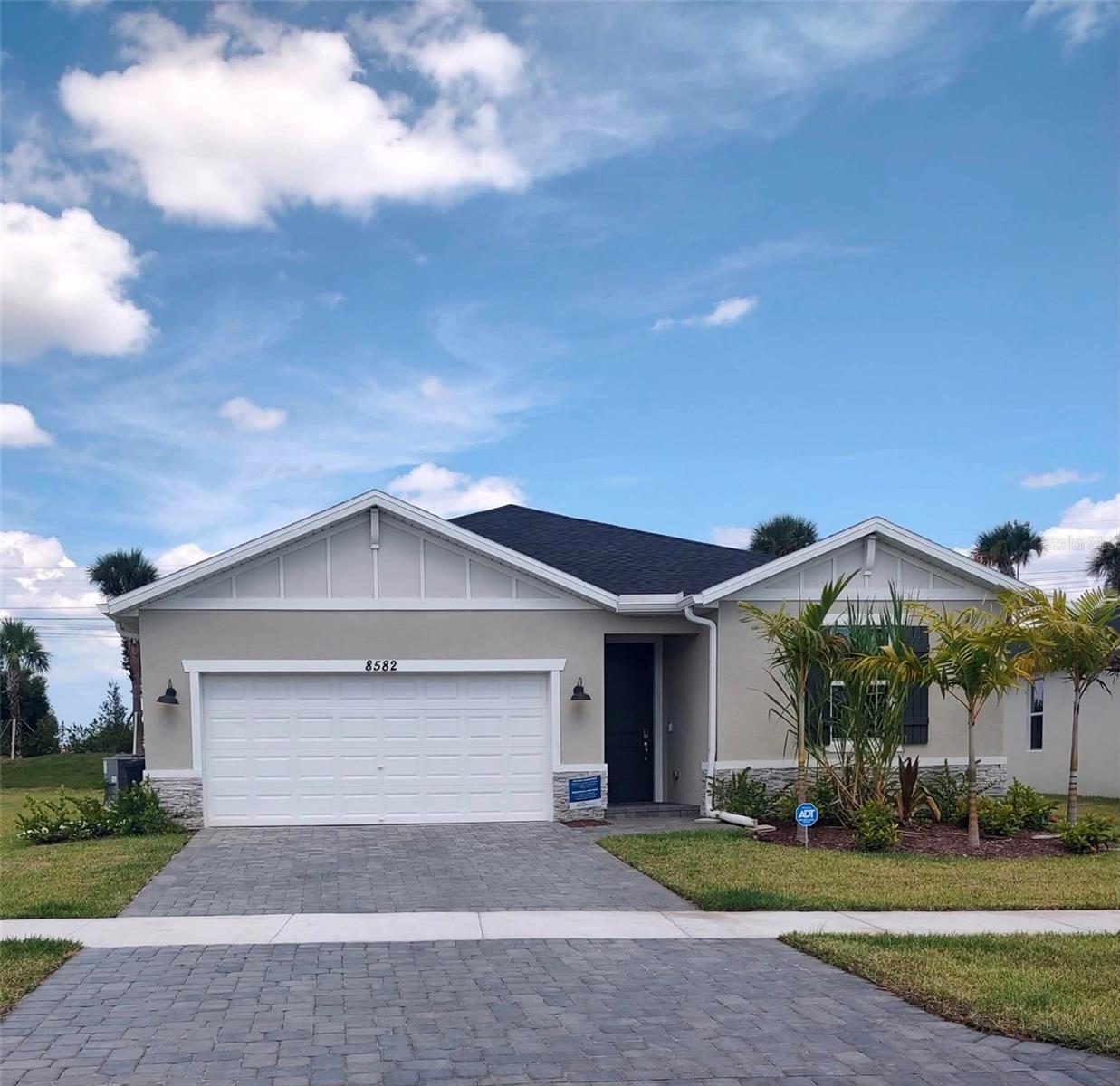 En Venta 8582 DAHLIA CIR, PORT ST LUCIE, FL 34986