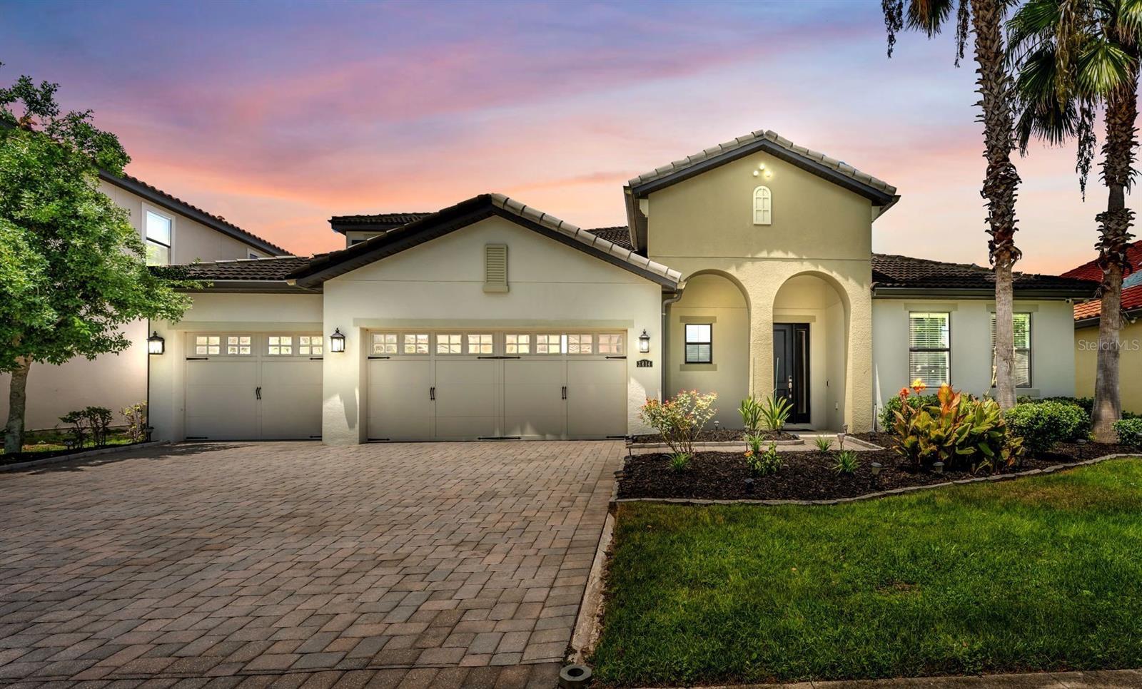 Foto de propiedad en 3814 SHORESIDE DR KISSIMMEE con MLS# P4939263