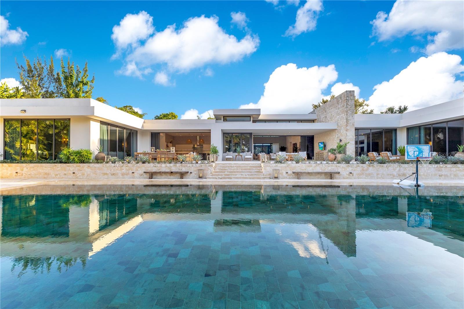 Foto de propiedad en 17 DORADO BEACH ESTATES DORADO con MLS# PR9111992