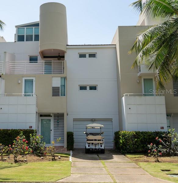 En Venta 66 VILLAS DEL GOLF ESTE #66 Este, DORADO, PR 00646