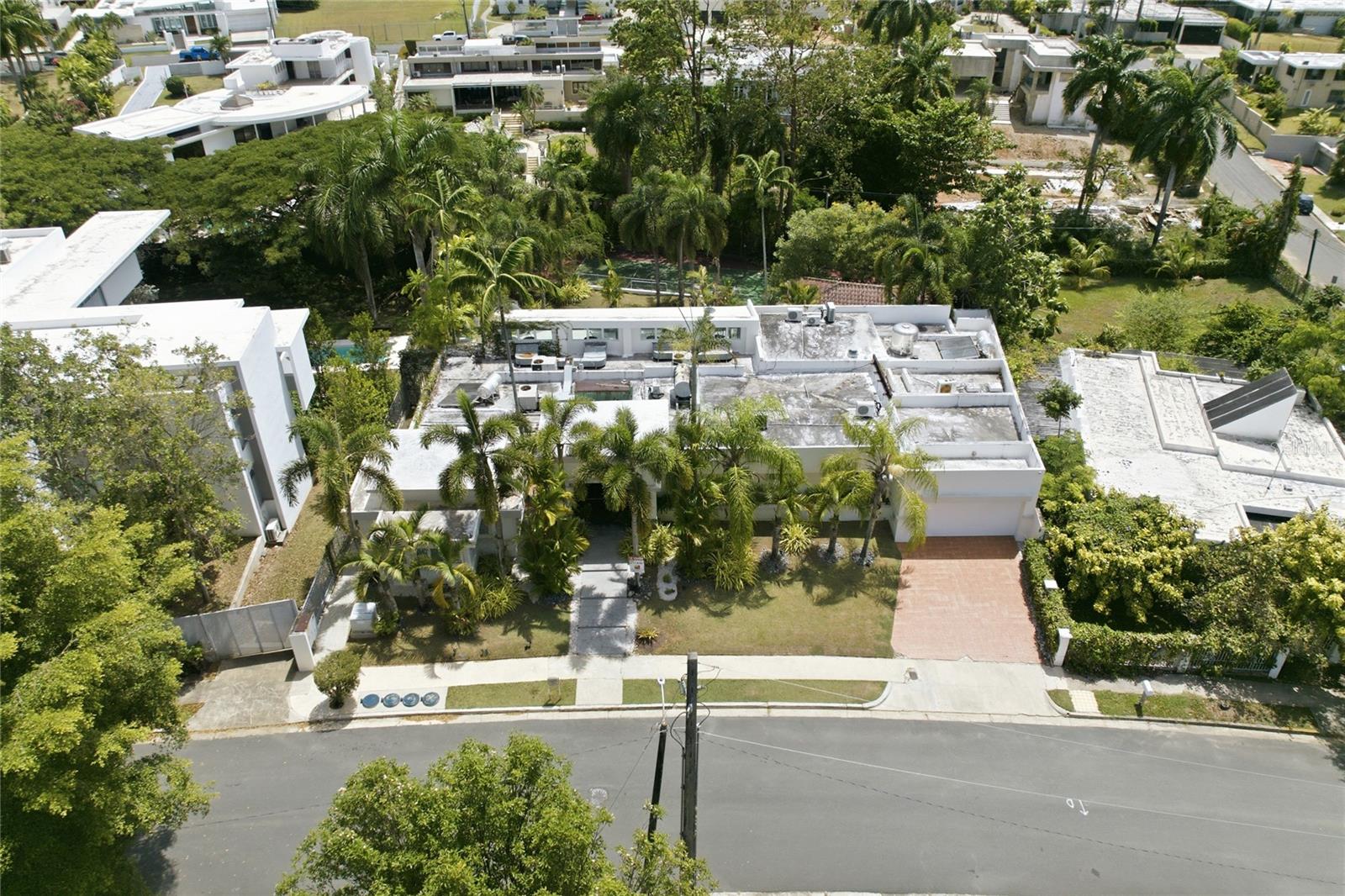 Foto de propiedad en 154 CALLE VIOLETA SAN JUAN con MLS# PR9115655