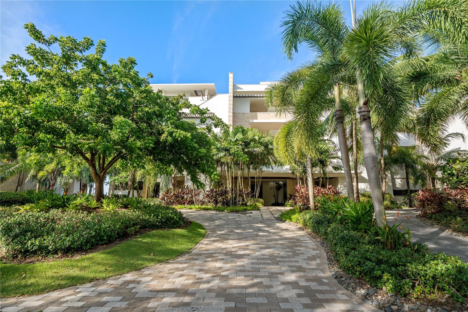 Foto de propiedad en 200 Dorado Beach Drive 3731 WEST BEACH, A RITZ-CARLTON RESIDENCES #3731 DORADO con MLS# PR9115973