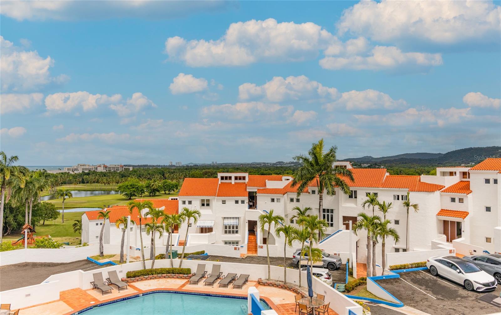 En Venta 6000 RIO MAR BLVD VILLA LAS BRISAS #4A, RIO GRANDE, PR 00745