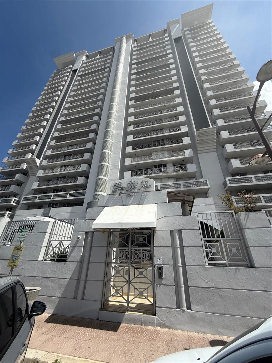 En Venta 3001 ave isla verde PLAZA DEL MAR #405, CAROLINA, PR 00979