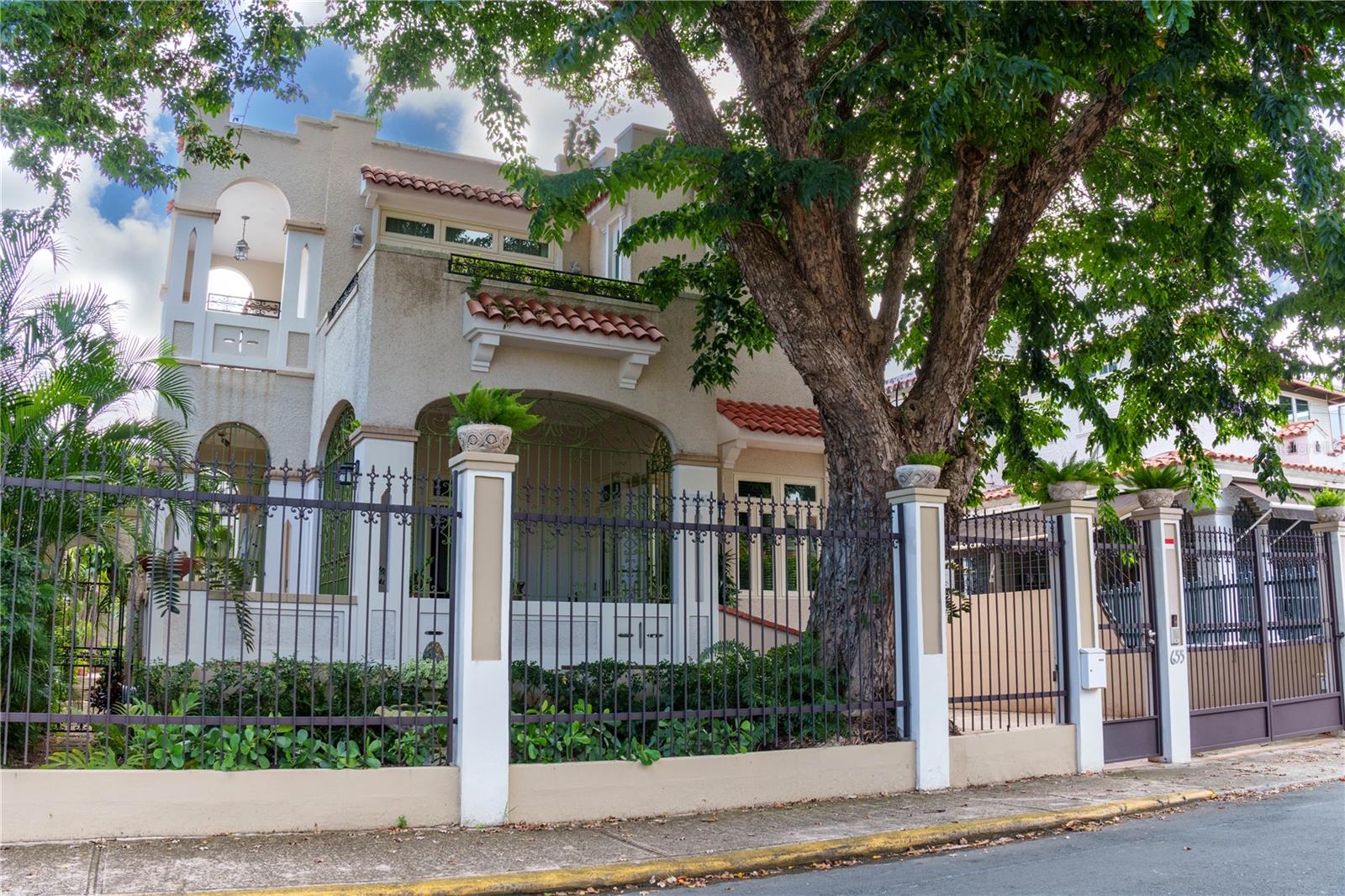 Foto de propiedad en 655 CONCORDIA SAN JUAN con MLS# PR9117172