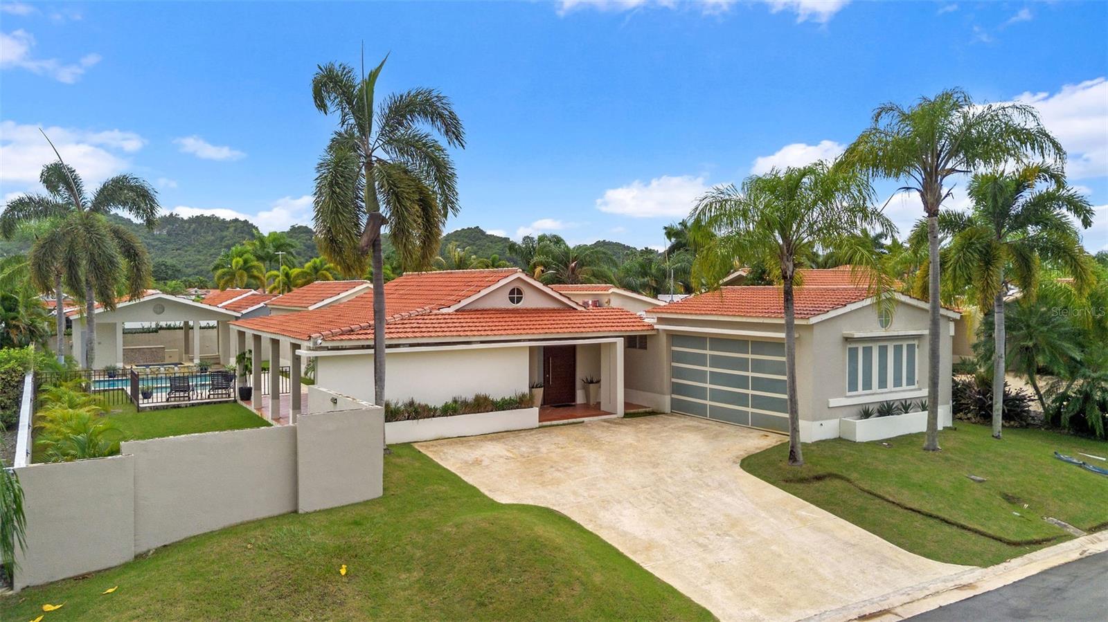 En Venta 170 CAMINO DE LOS JAZMINES, DORADO, PR 00646