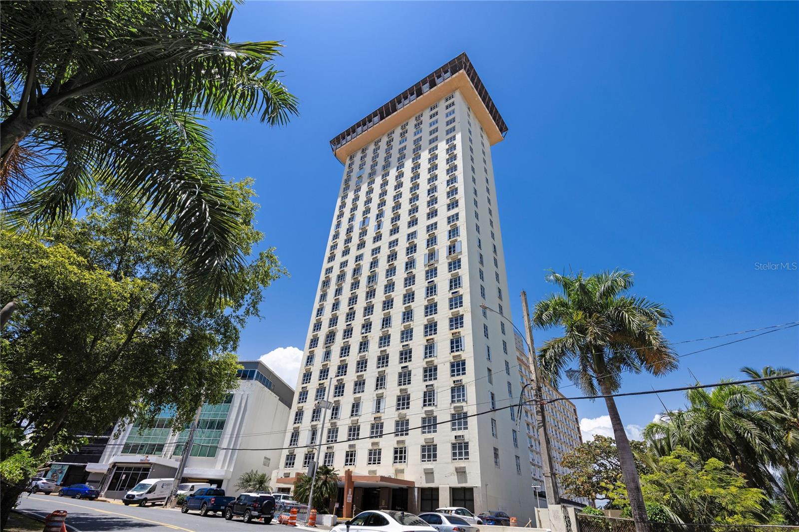 En Venta 602 MANUEL FERNÁNDEZ JUNCOS AVE #27, SAN JUAN, PR 00907