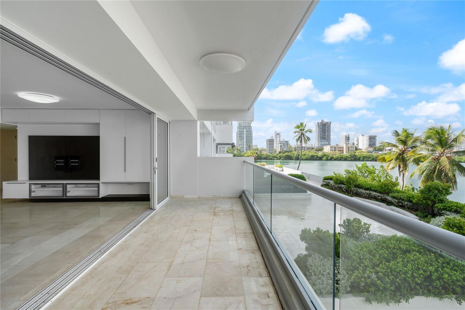 En Venta #6 MARIANO RAMÍREZ BAGES - LAGUNA TERRACE #1, SAN JUAN, PR 00907