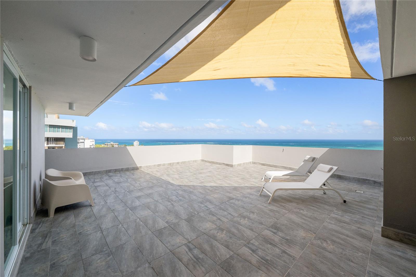 En Venta 4123 ISLA VERDE AVE, WALDORF TOWER #PH-4, CAROLINA, PR 00979