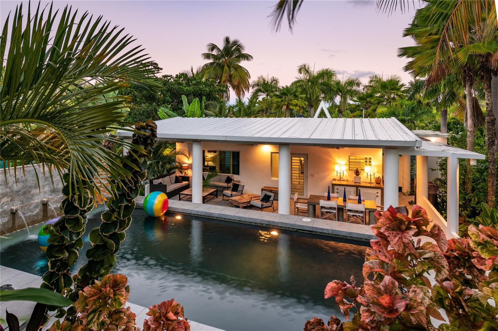 Foto de propiedad en 300 PALM COTTAGES VIEQUES con MLS# PR9118350